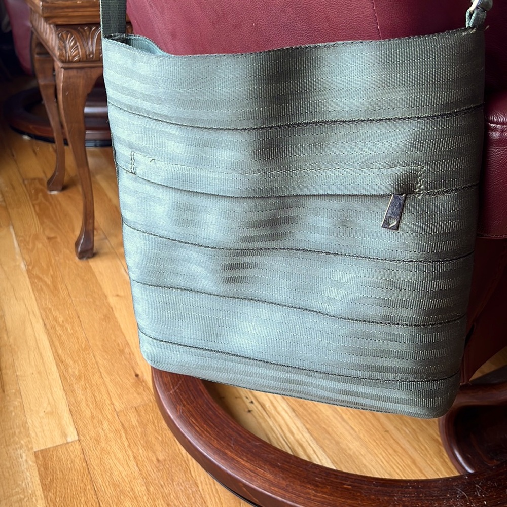 Harvey’s like new olive green purse